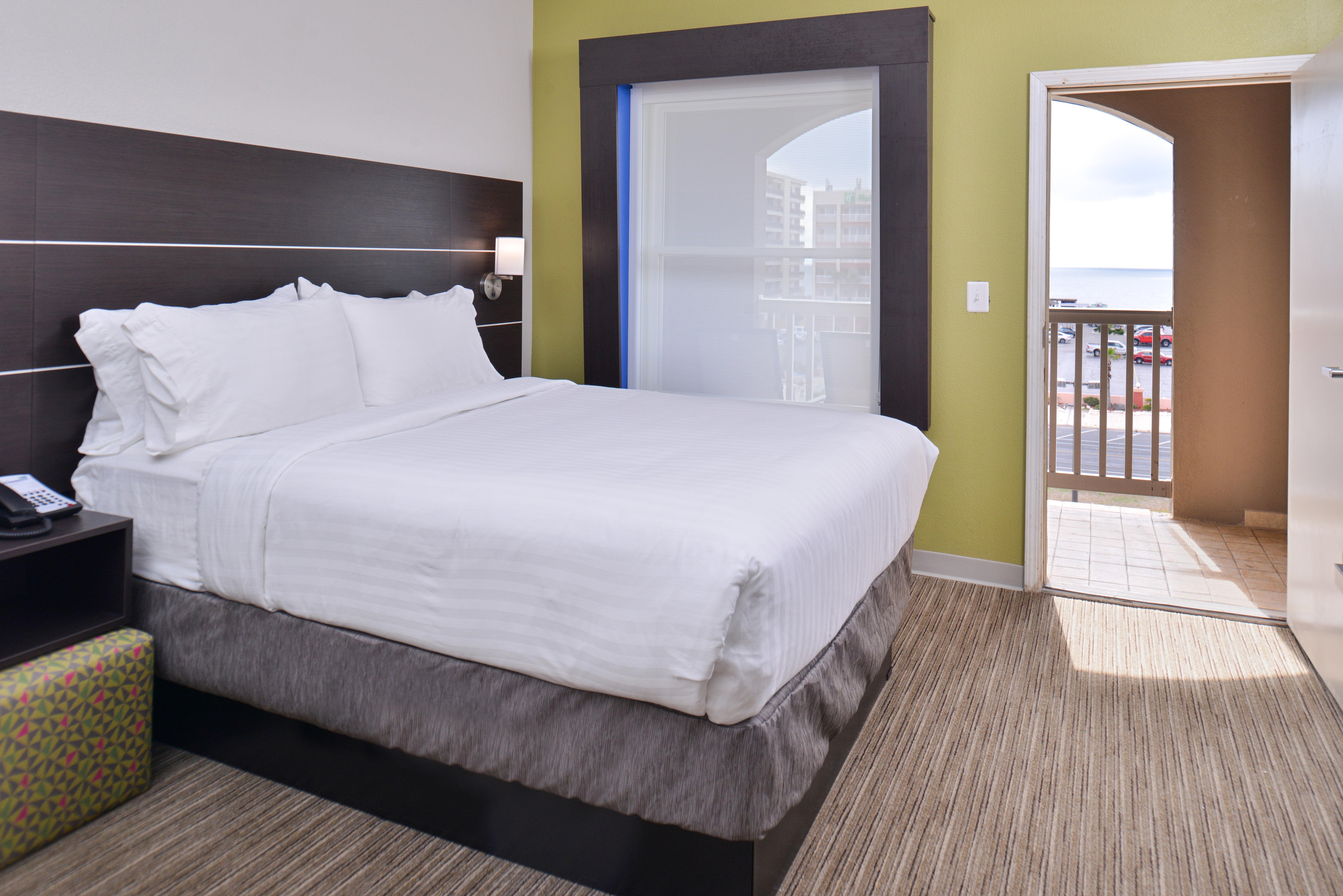 Holiday Inn Express & Suites Corpus Christi-N Padre Island By Ihg Exterior photo